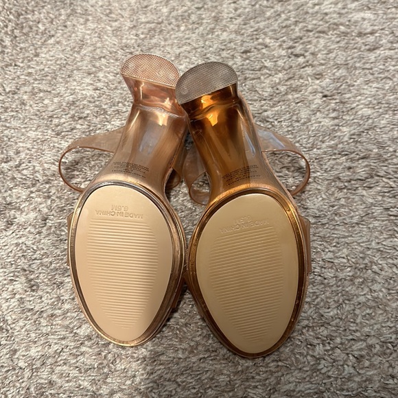 Steve Madden ‘Glassy’ Tan Lucite Heels - Picture 2 of 3